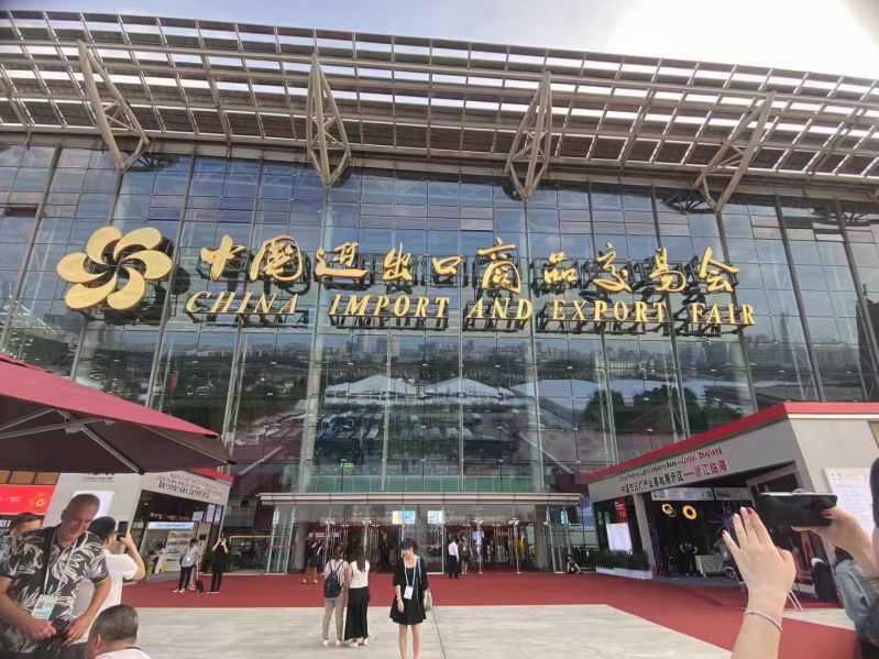 ნაყარი მინის ბოთლი - სამართლიანი